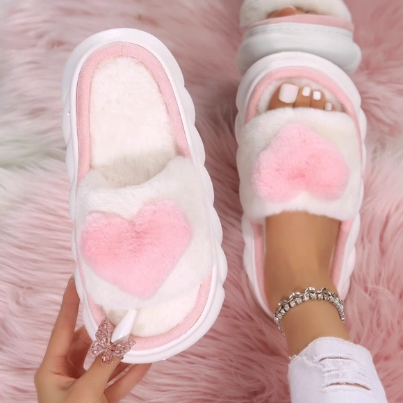 The Real Clean Company Shoes - Puffy Fluffy Heart Slippers Comfy Memory Foam cushioned Indoor Outdoor Brand New